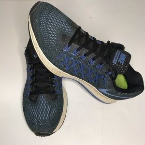 Womens Nike  Shoes Sz 10 42 Used 749344 004 Black